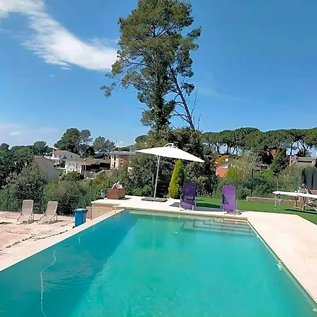 Hotel In Castellar Del Riu With Pool Pyrenees Aviá